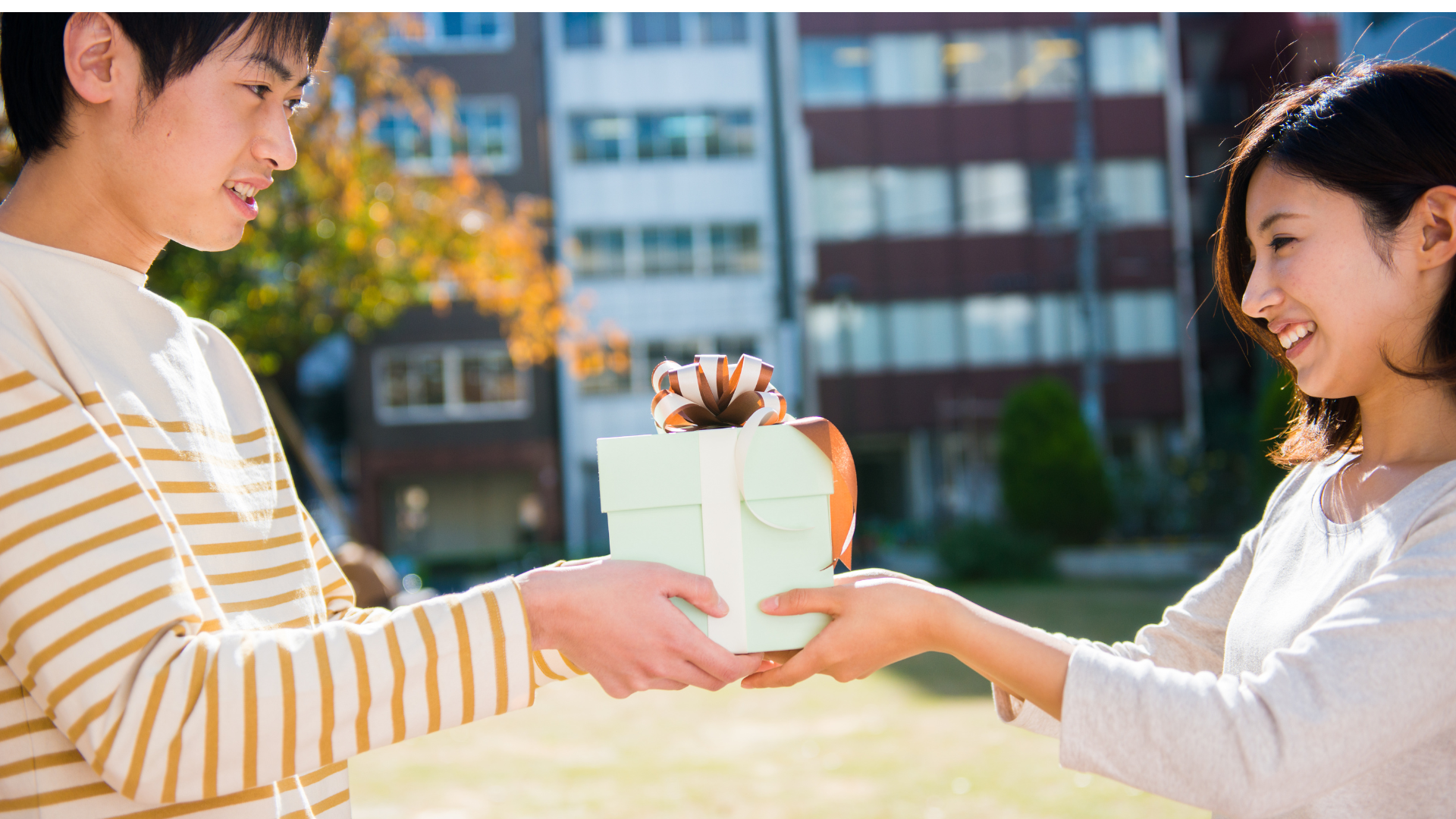 Unique Japanese Gifts: Why Snack Boxes Are a Great Choice for Any Occasion